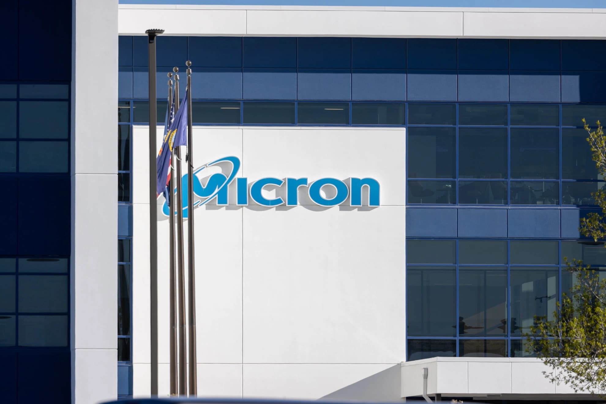 Crise de chips de memoria impulsiona a Micron a valuation de US$ 1,2 trilhao