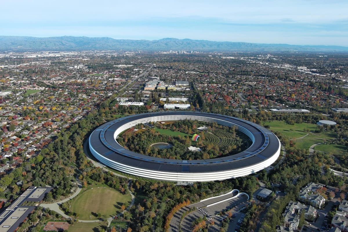 Vista aerea do Apple Park, sede da Apple em Cupertino, California