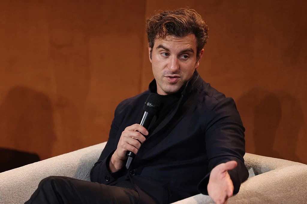 Airbnb Announces First-Ever Global Live Music Partnership, Launching Immersive Fan Experiences at Lollapalooza Festivals Worldwide