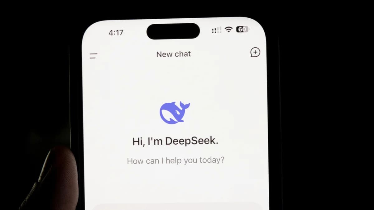 Logo e interface da DeepSeek, plataforma de inteligencia artificial chinesa