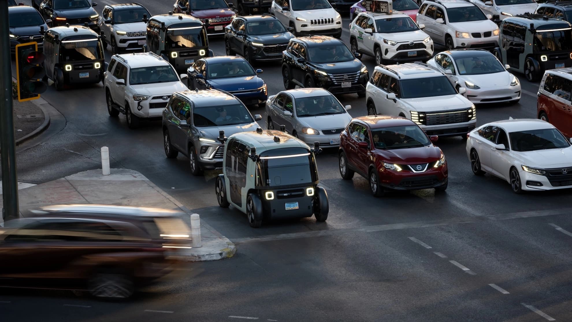 Carro autônomo Zoox da Amazon em operação em Las Vegas