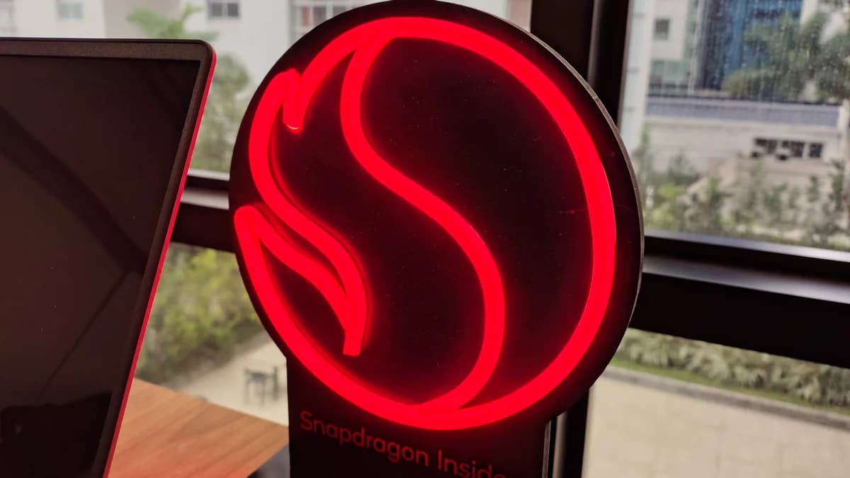 Logo Snapdragon representando a parceria entre Qualcomm e Samsung para novos chips